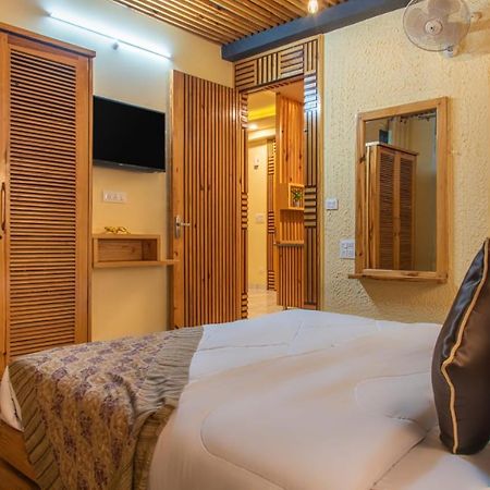 Appartamento Host Jatin Kasauli Crest 7O1827O7O3 Esterno foto