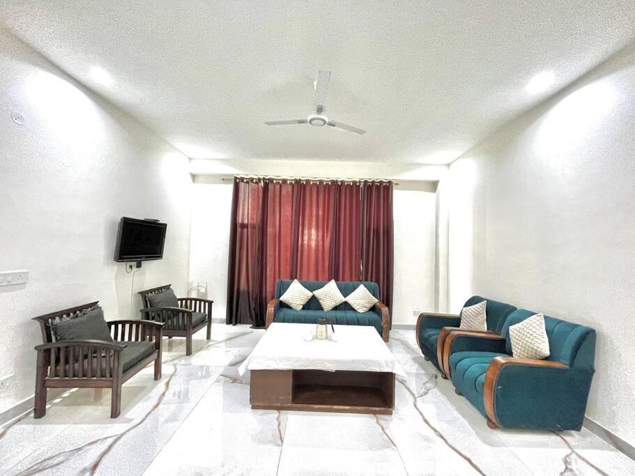 Appartamento Host Jatin Kasauli Crest 7O1827O7O3 Esterno foto