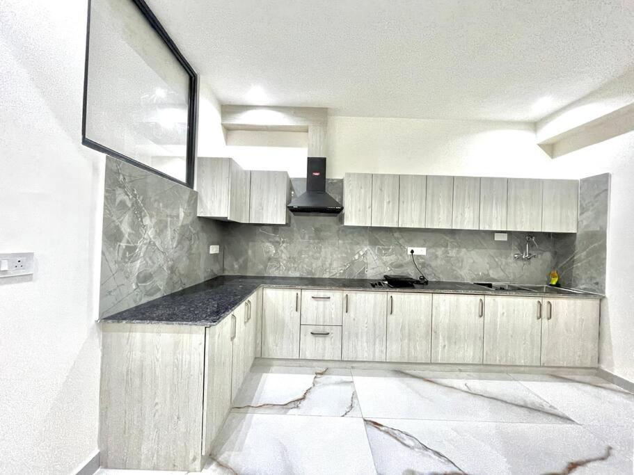 Appartamento Host Jatin Kasauli Crest 7O1827O7O3 Esterno foto