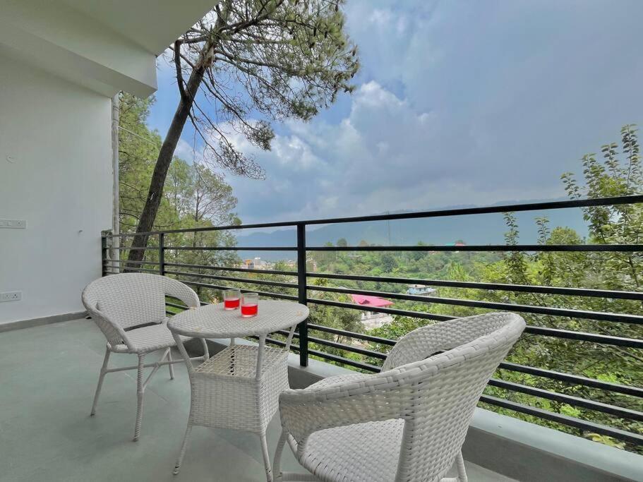 Appartamento Host Jatin Kasauli Crest 7O1827O7O3 Esterno foto