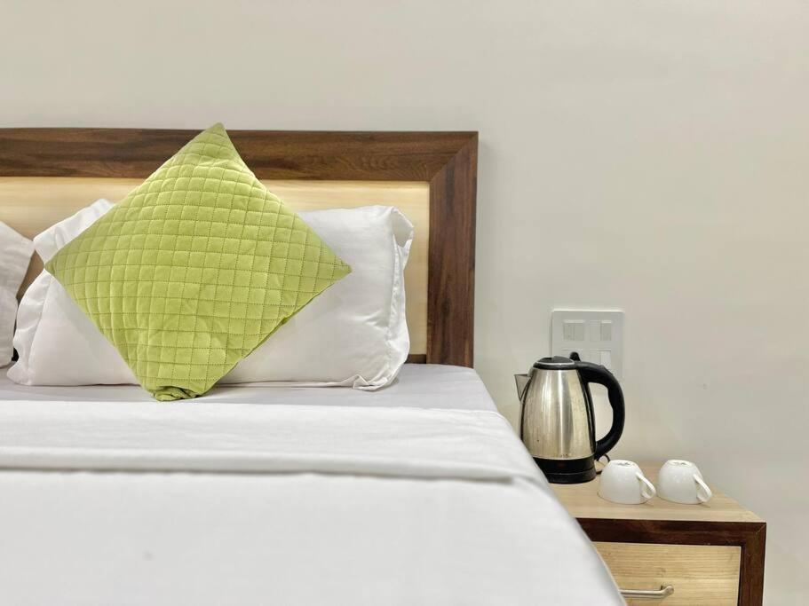 Appartamento Host Jatin Kasauli Crest 7O1827O7O3 Esterno foto
